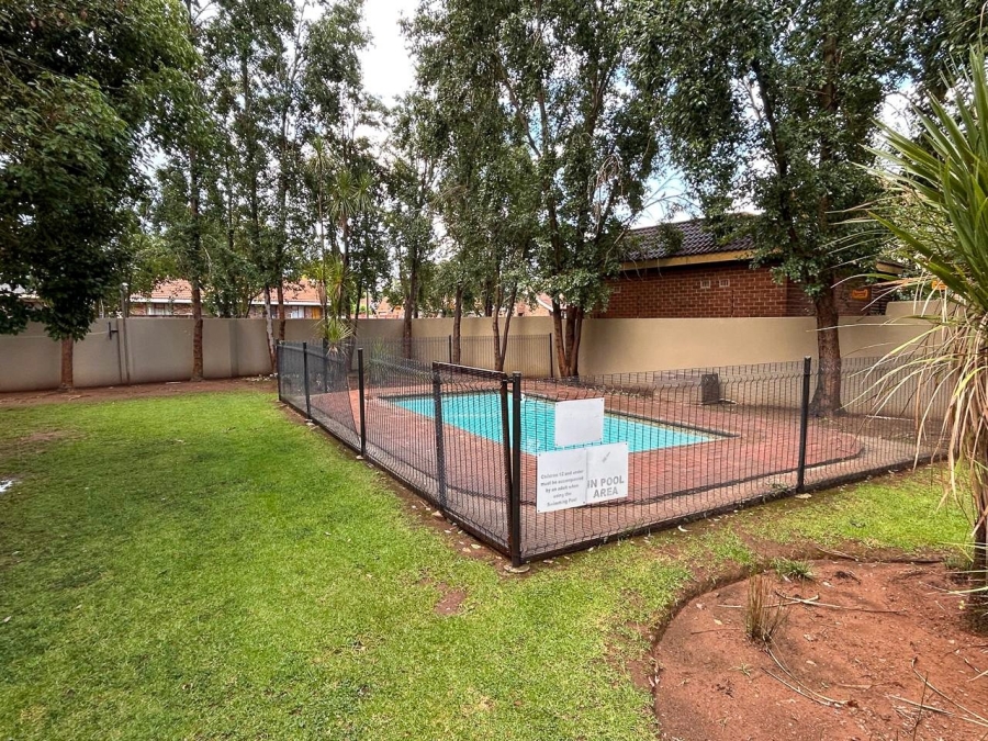 1 Bedroom Property for Sale in Dassie Rand North West